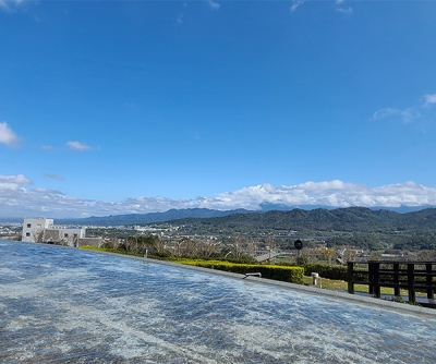 好客餐廳-半月池風景