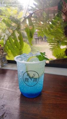藍柑橘氣泡飲